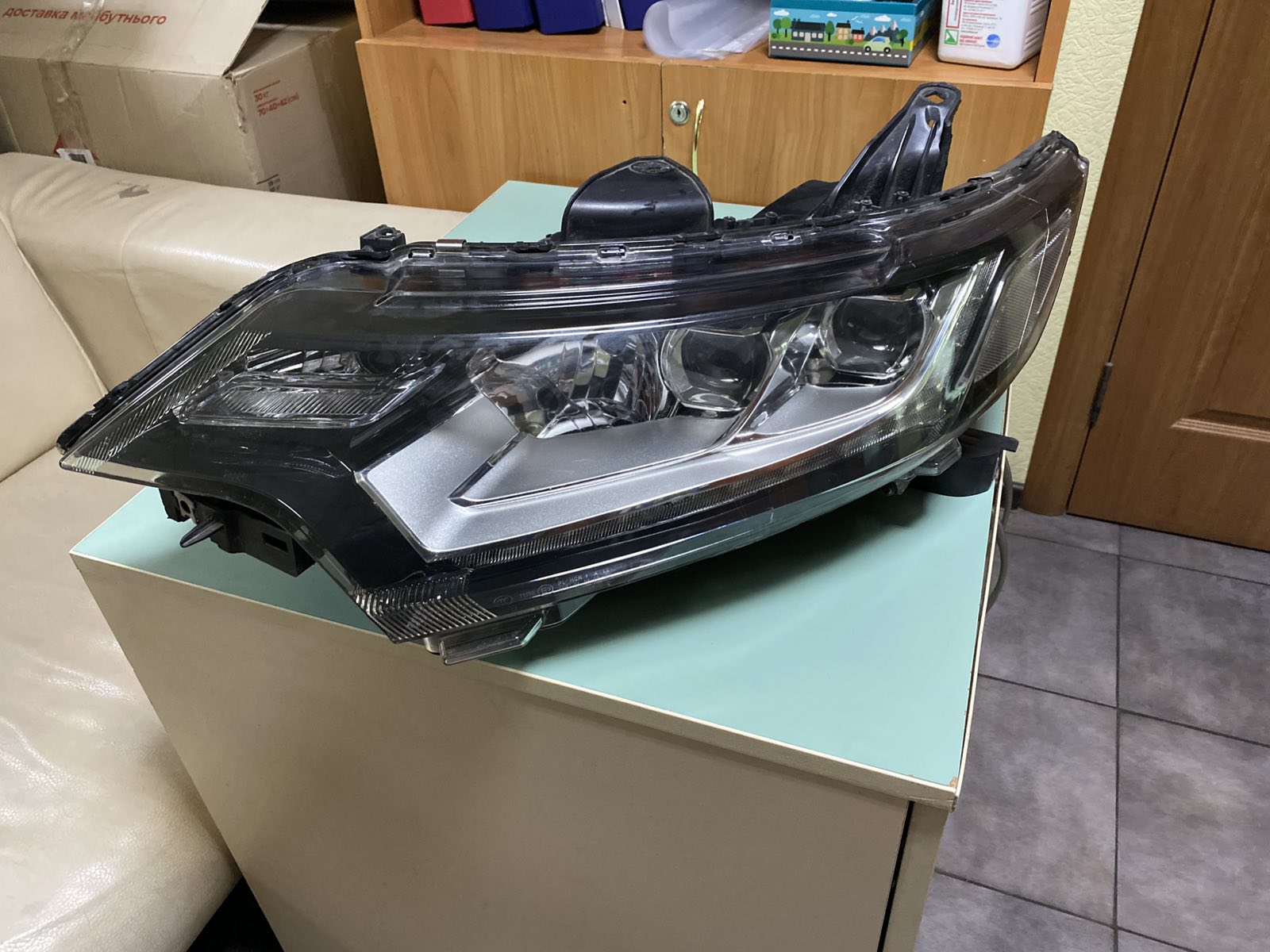 ПЛ фара MITSUBISHI Outlander 17